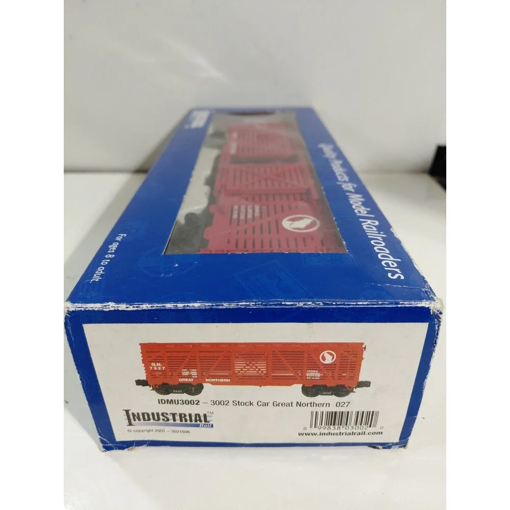 Industrial Rail 3002 O Gauge Model Railroad Great Northern Cattle Car w/Box